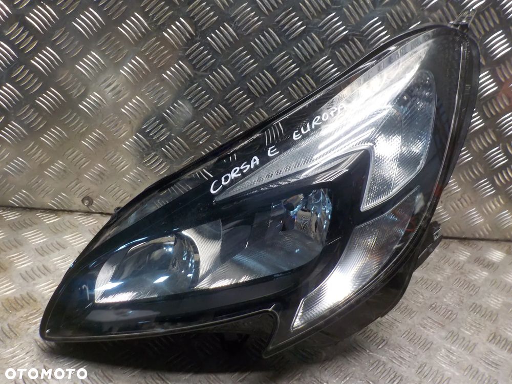 OPEL CORSA E LAMPA LEWY PRZÓD PRZEDNIA - 1