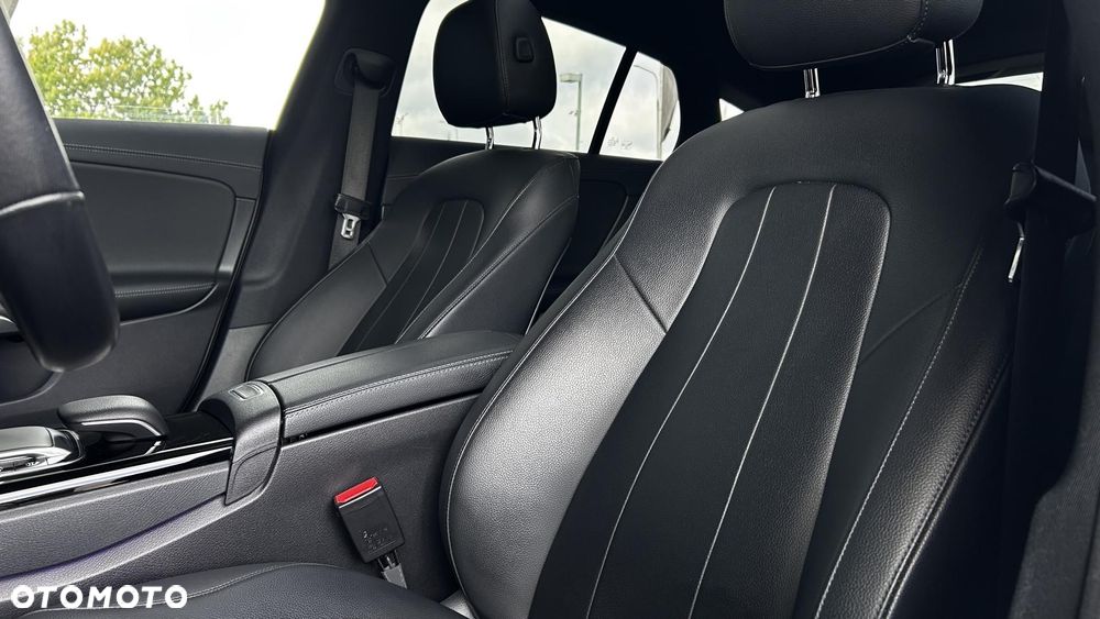 Mercedes-Benz CLA - 12