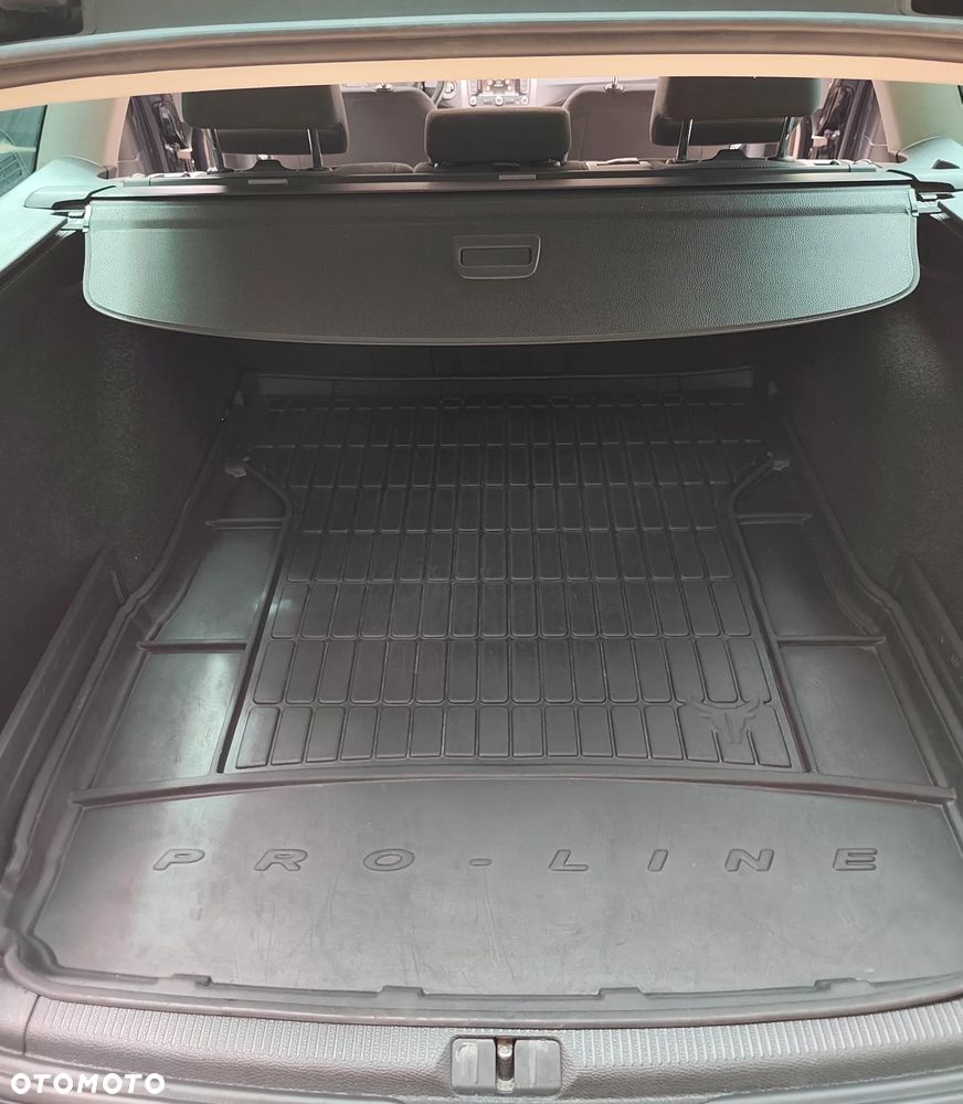 Volkswagen Passat 2.0 TDI DPF DSG Highline - 17