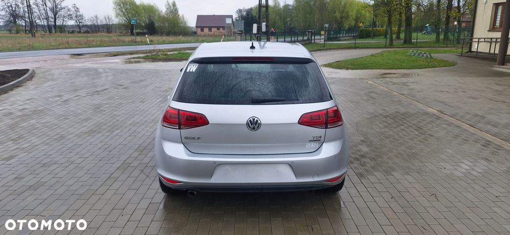 Volkswagen Golf 1.6 TDI DPF Highline - 5