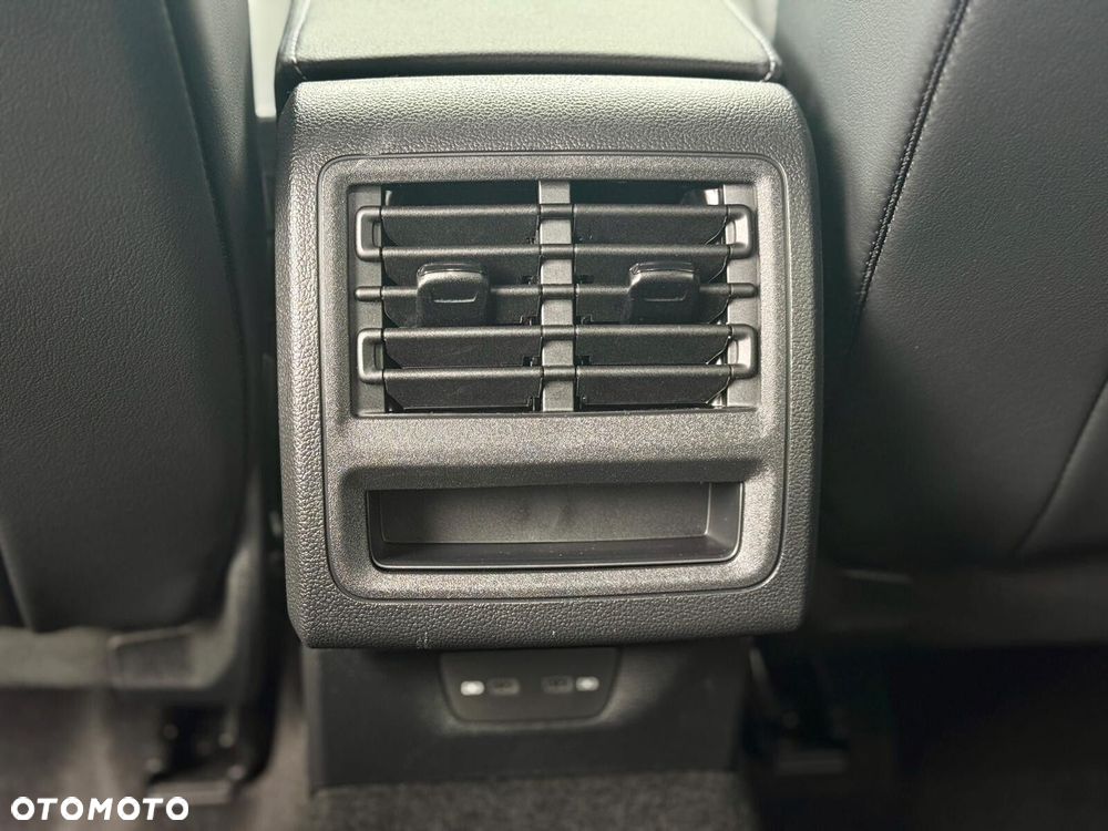 Volkswagen Golf Variant 1.5 eTSI mHEV Life Plus DSG - 30