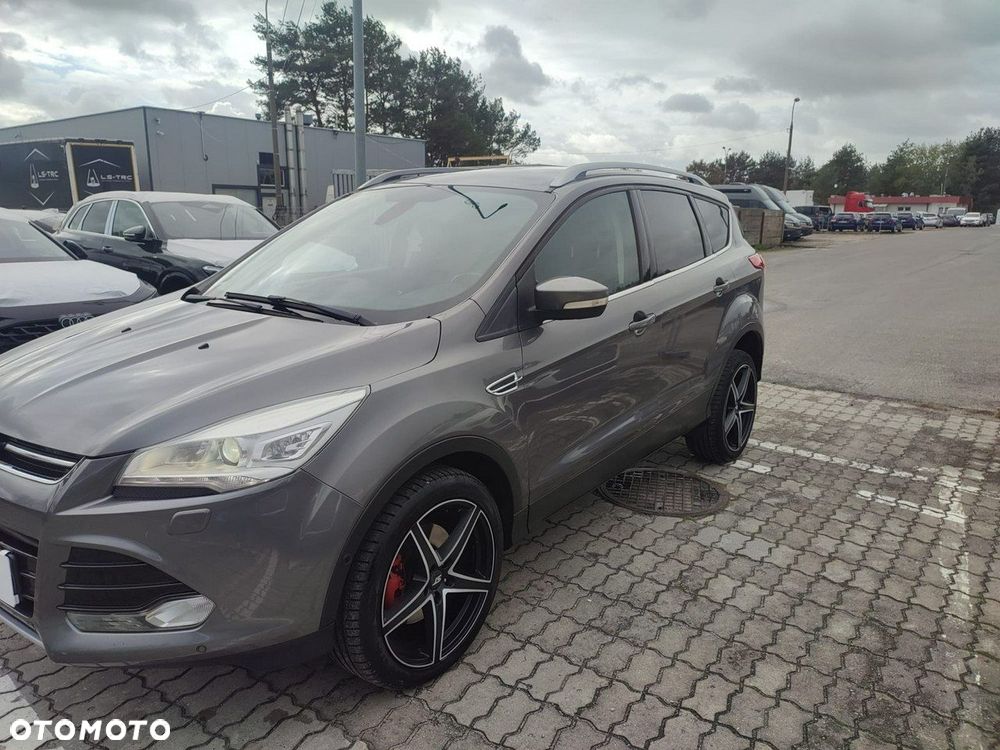 Ford Kuga 2.0 TDCi 2x4 Titanium - 23