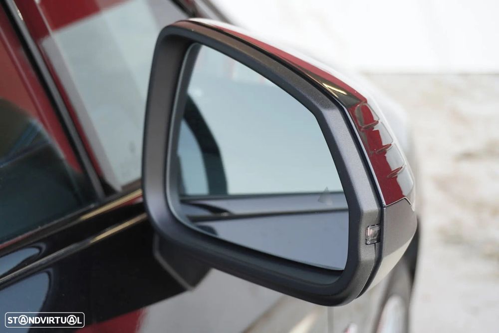 BMW 218 Active Tourer i Pack Desportivo M Auto - 27