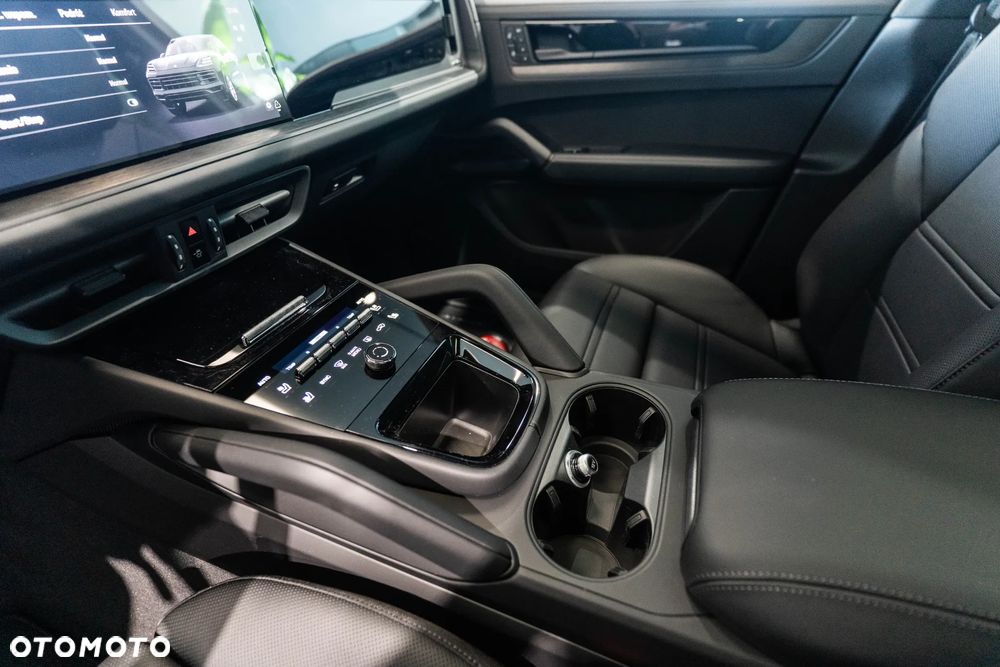 Porsche Cayenne Black Edition - 30