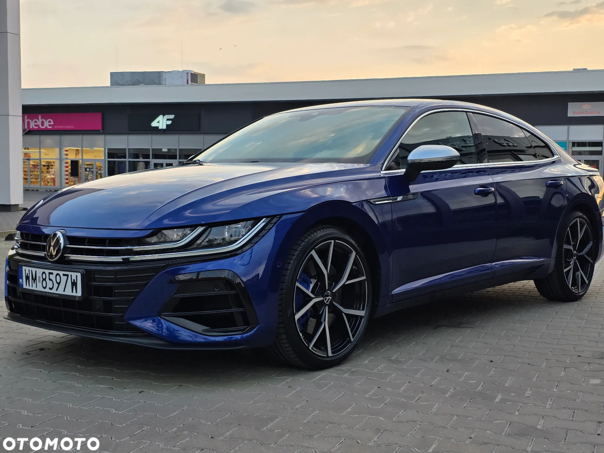 Volkswagen Arteon 2.0 TSI 4Motion R DSG - 2