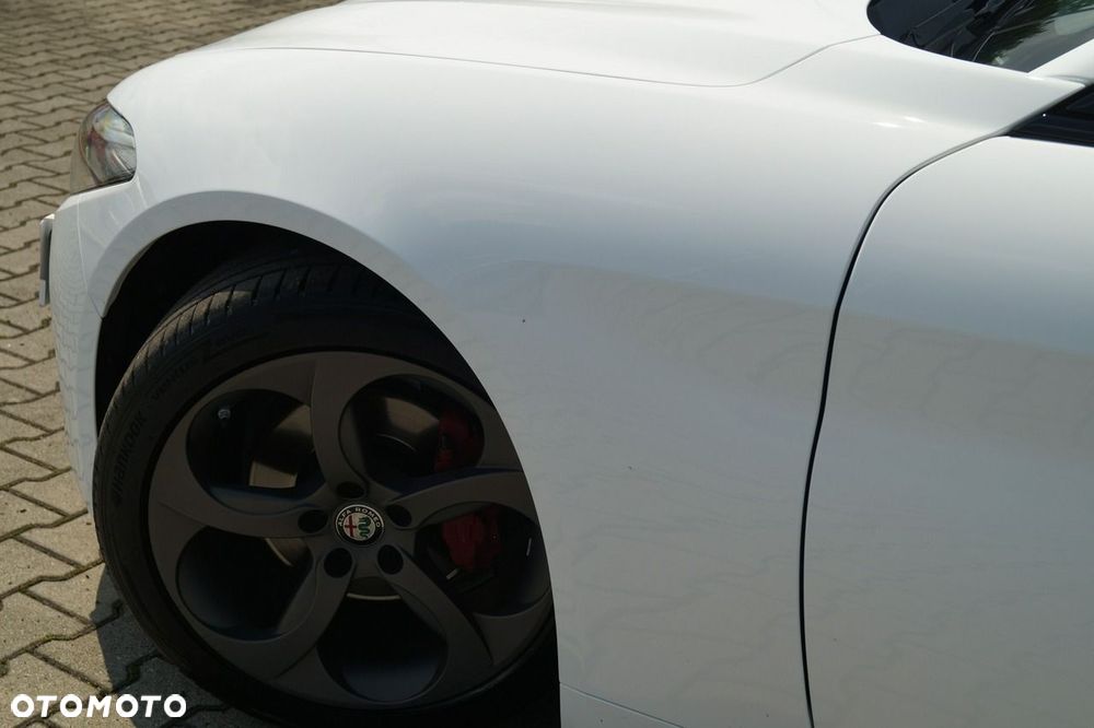 Alfa Romeo Giulia - 34