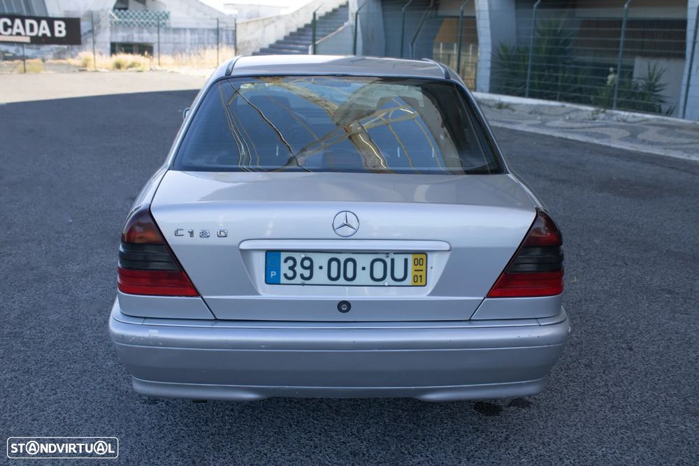 Mercedes-Benz C 180 - 7