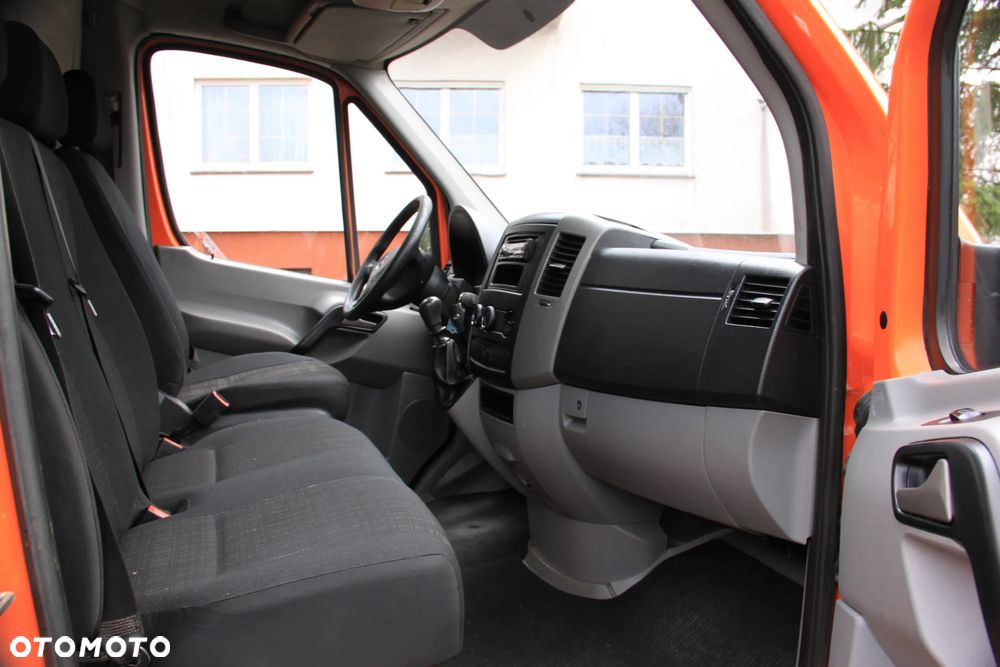 Mercedes-Benz Sprinter - 16