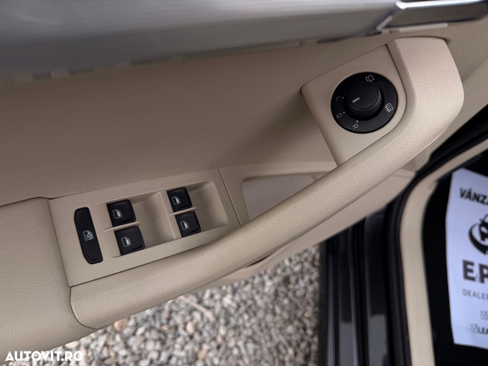 Skoda Octavia 1.6 TDI DPF DSG IMPULS EDITION - 17