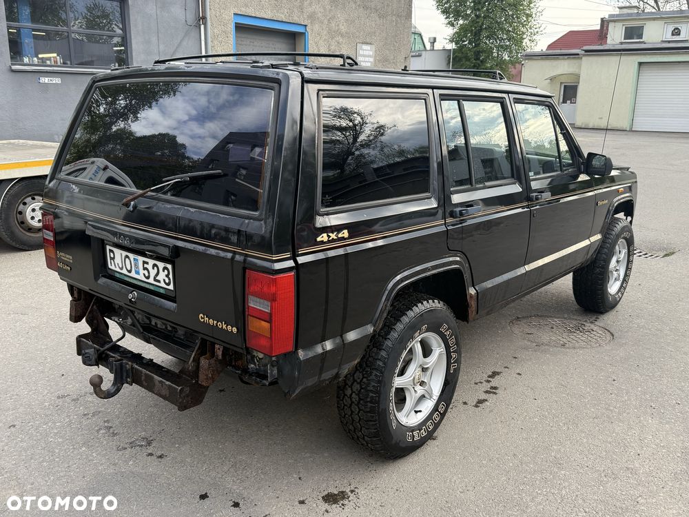 Jeep Cherokee - 6