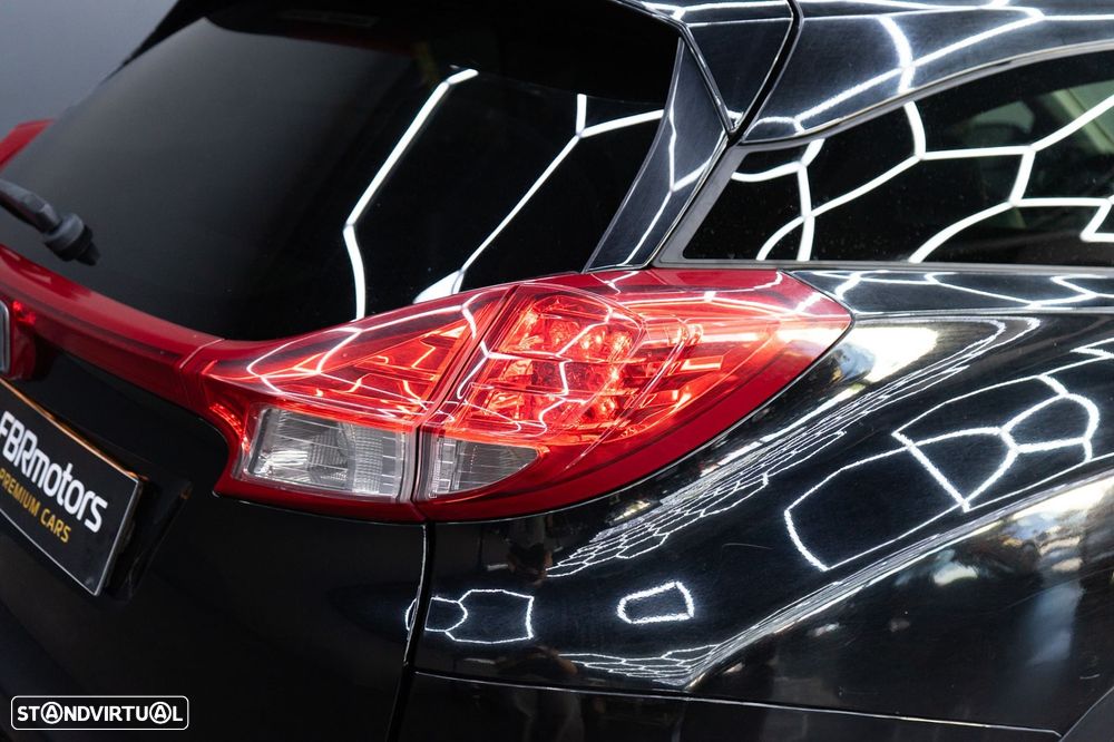 Honda Civic Tourer 1.6 i-DTEC Comfort Navi — fotografia 14