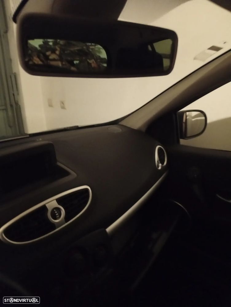 Renault Clio Sport Tourer - 13