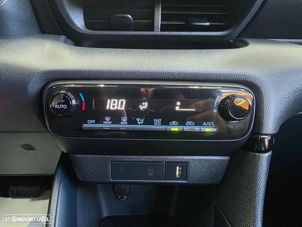 Toyota Yaris 1.5 HDF Exclusive - 38