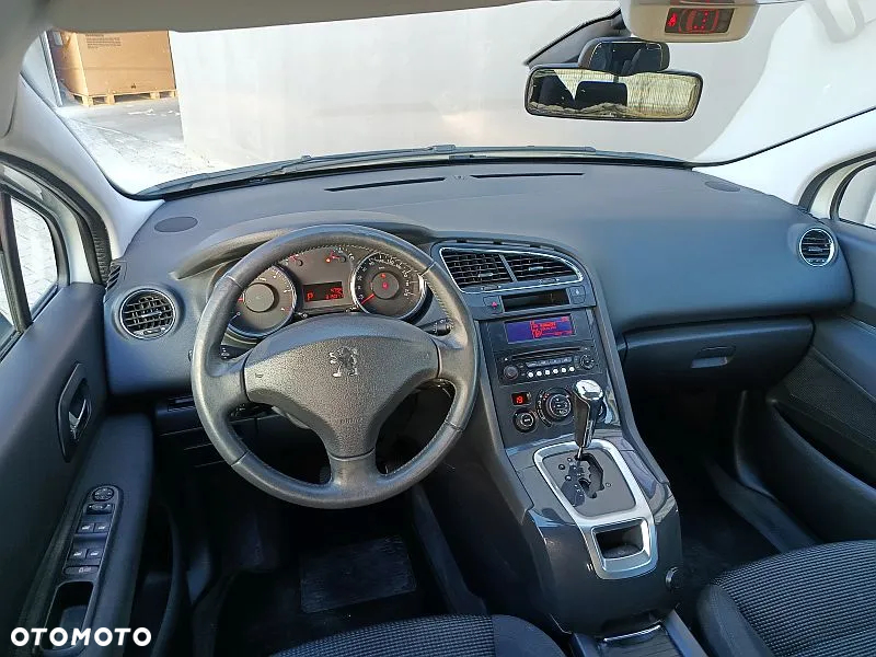 Peugeot 5008 - 9