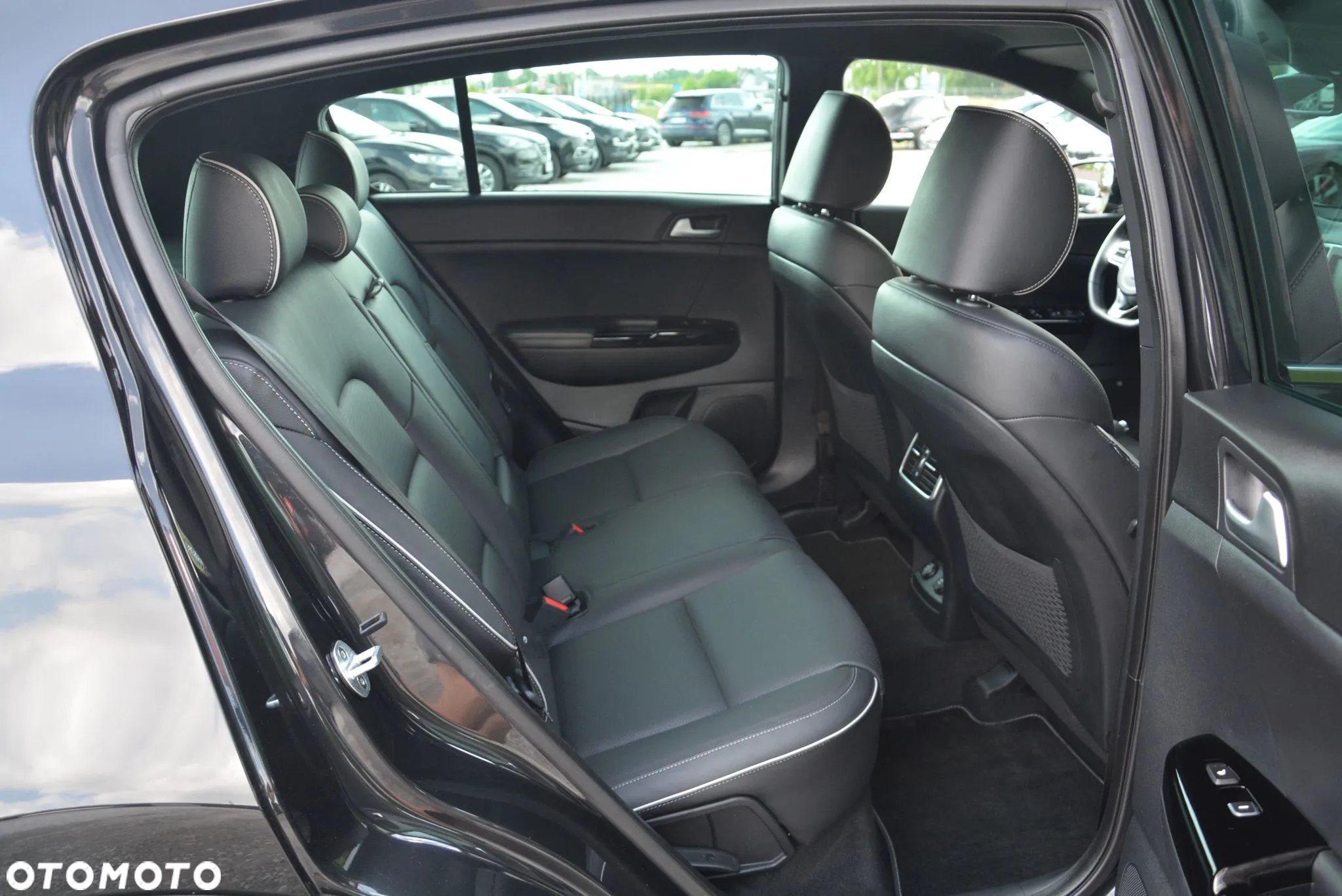 Kia Sportage 1.6 T-GDI AWD GT LINE - 17