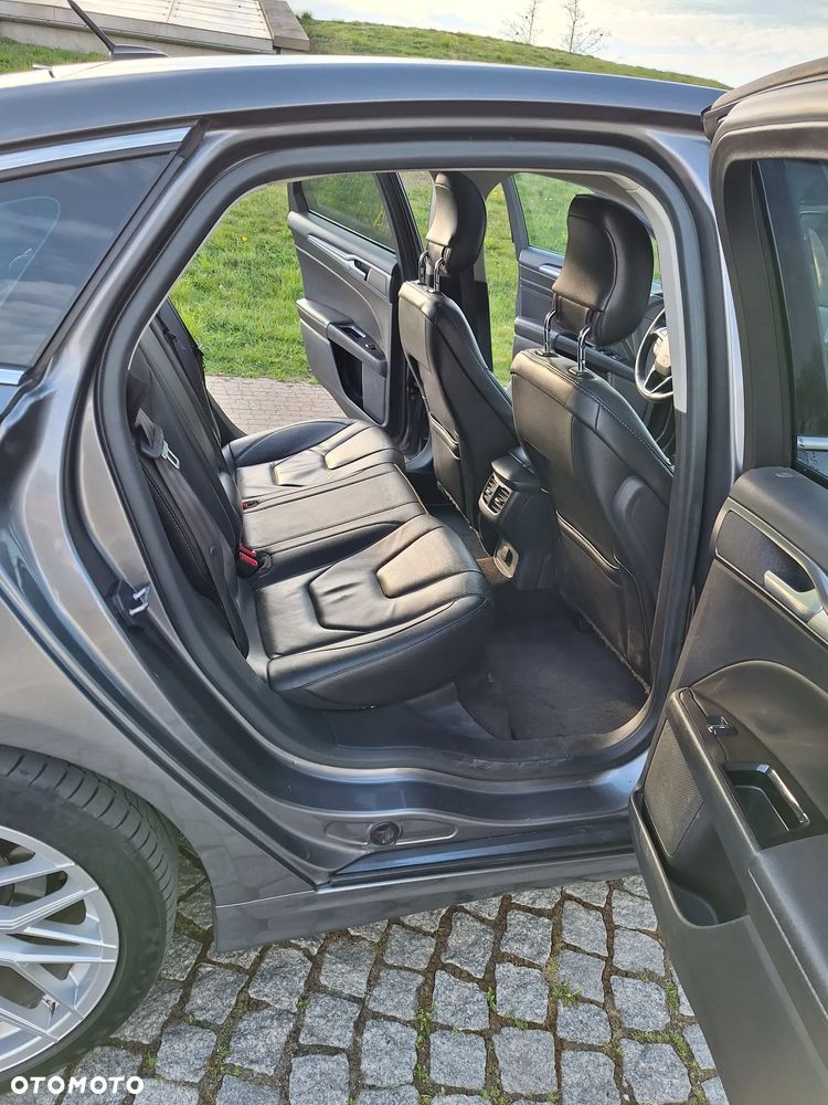 Ford Fusion 2.0 EcoBoost Titanium - 12