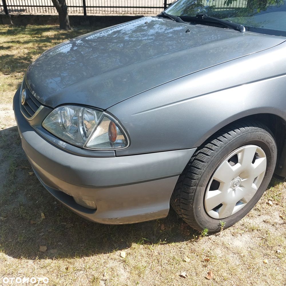 Toyota Avensis 2.0 VVT-i Sol - 8