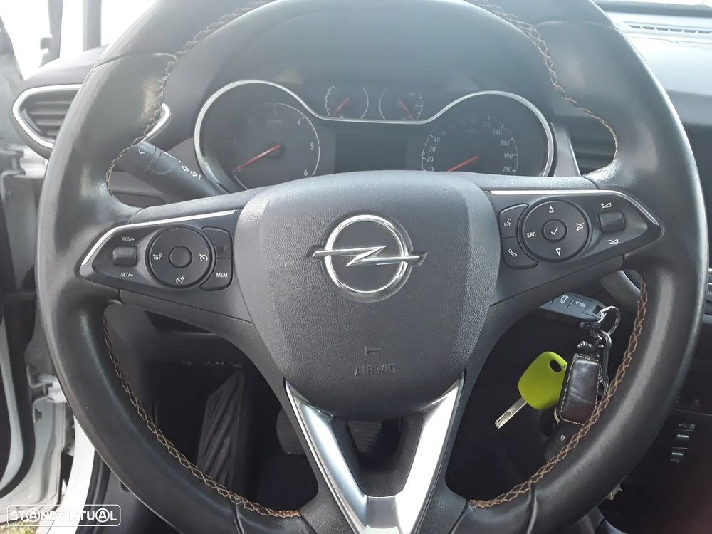 Opel Crossland X - 13