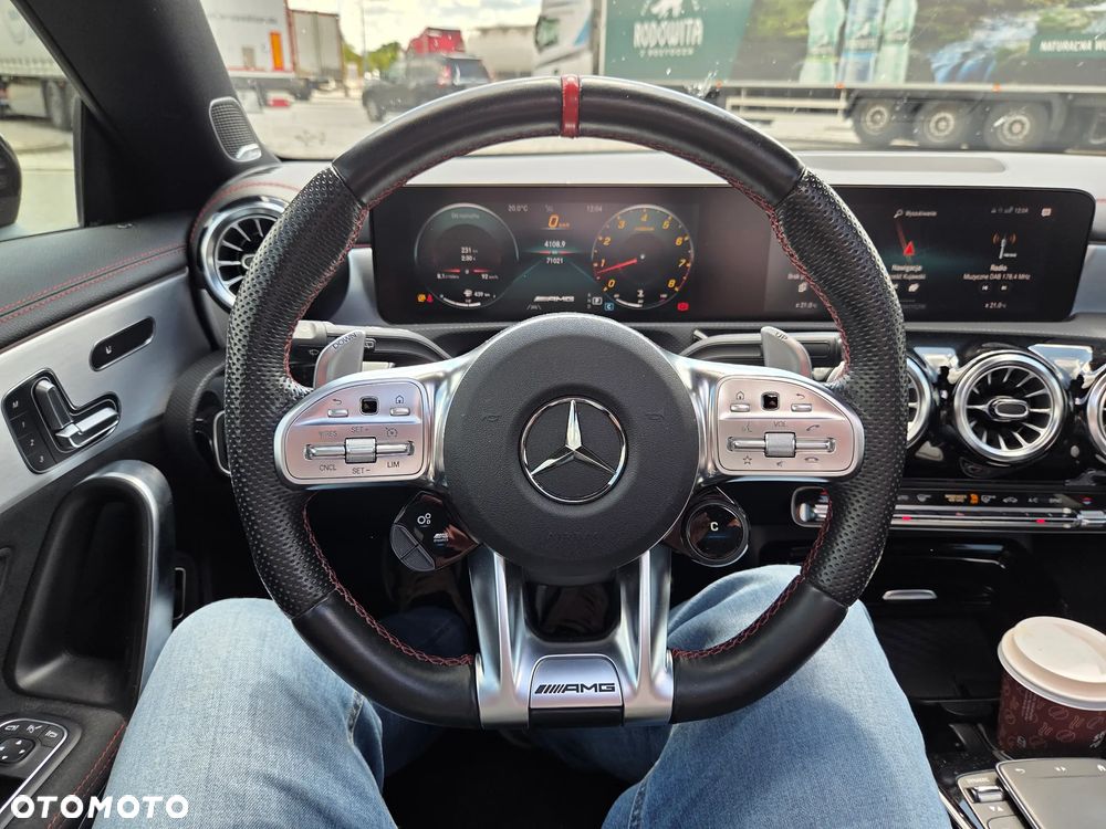 Mercedes-Benz CLA - 24