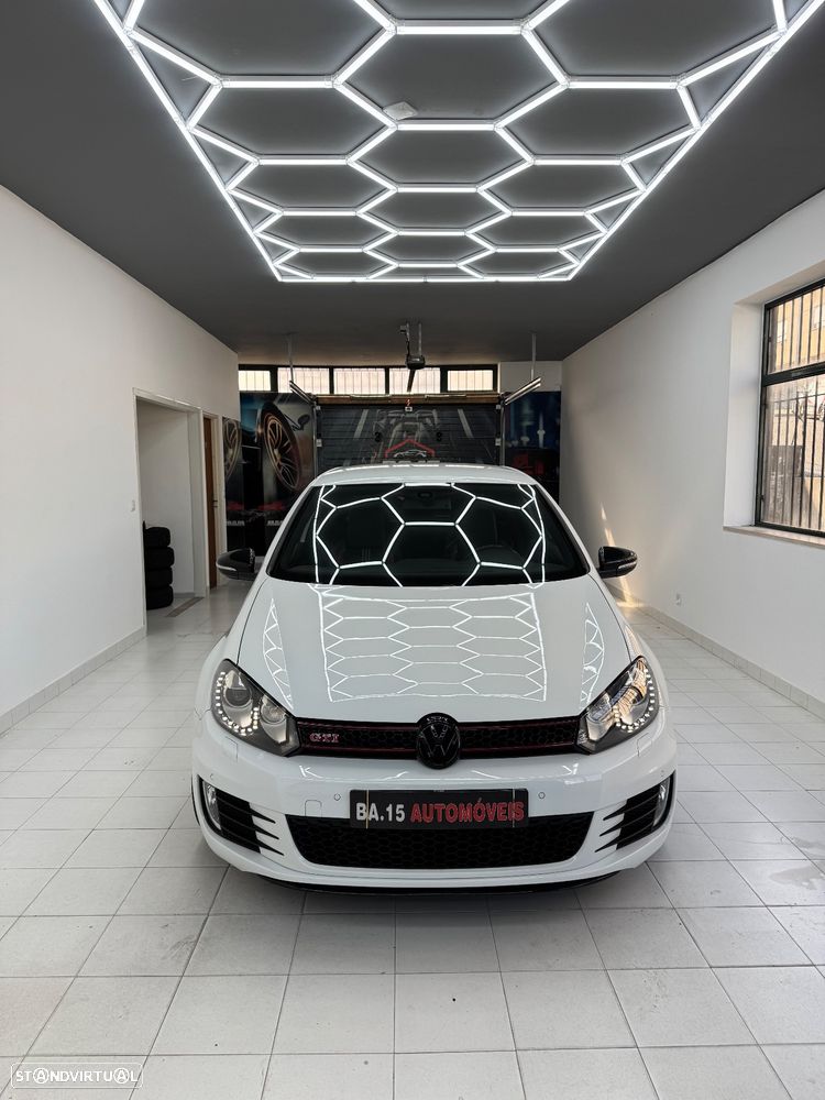 VW Golf 2.0 GTI adidas - 2