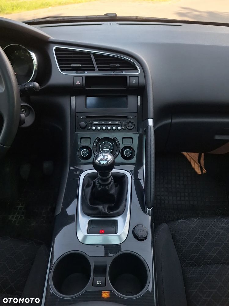 Peugeot 3008 HDi 115 Access - 9