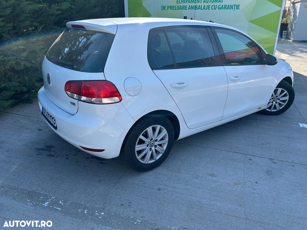 Volkswagen Golf 1.2 TSI BMT DSG Comfortline - 2