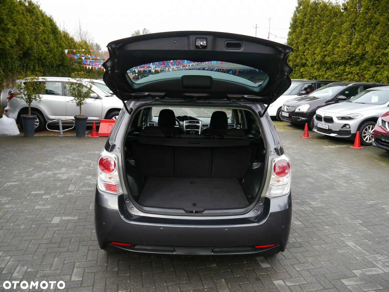 Toyota Verso 1.6 D-4D Premium - 11