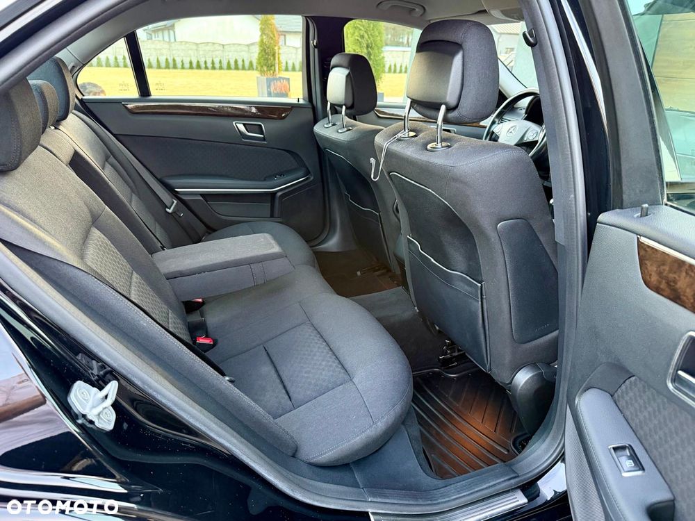 Mercedes-Benz Klasa E 200 Edition - 21
