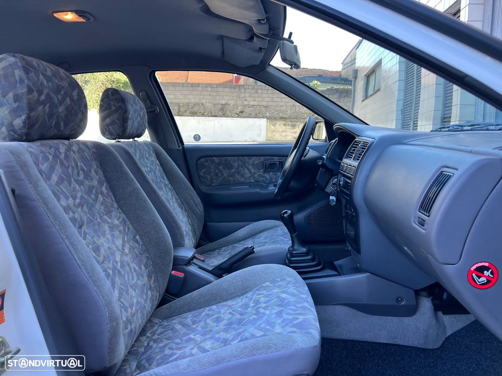 Nissan Almera 1.4 SLX AC - 17