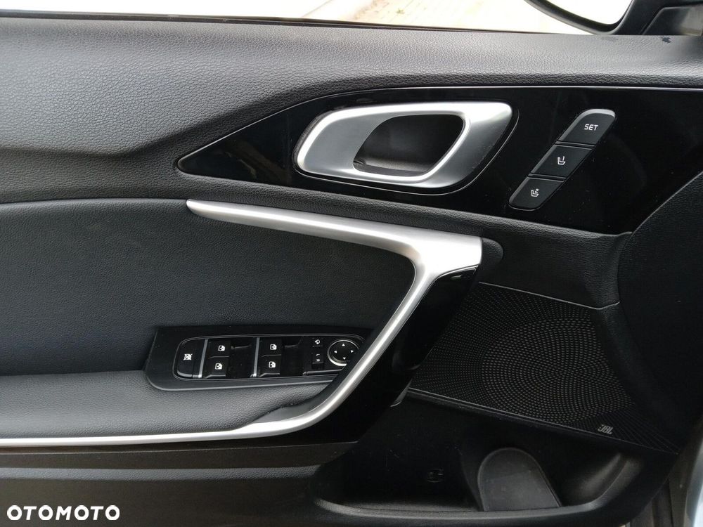 Kia XCeed 1.4 T-GDI L Business Line DCT - 16