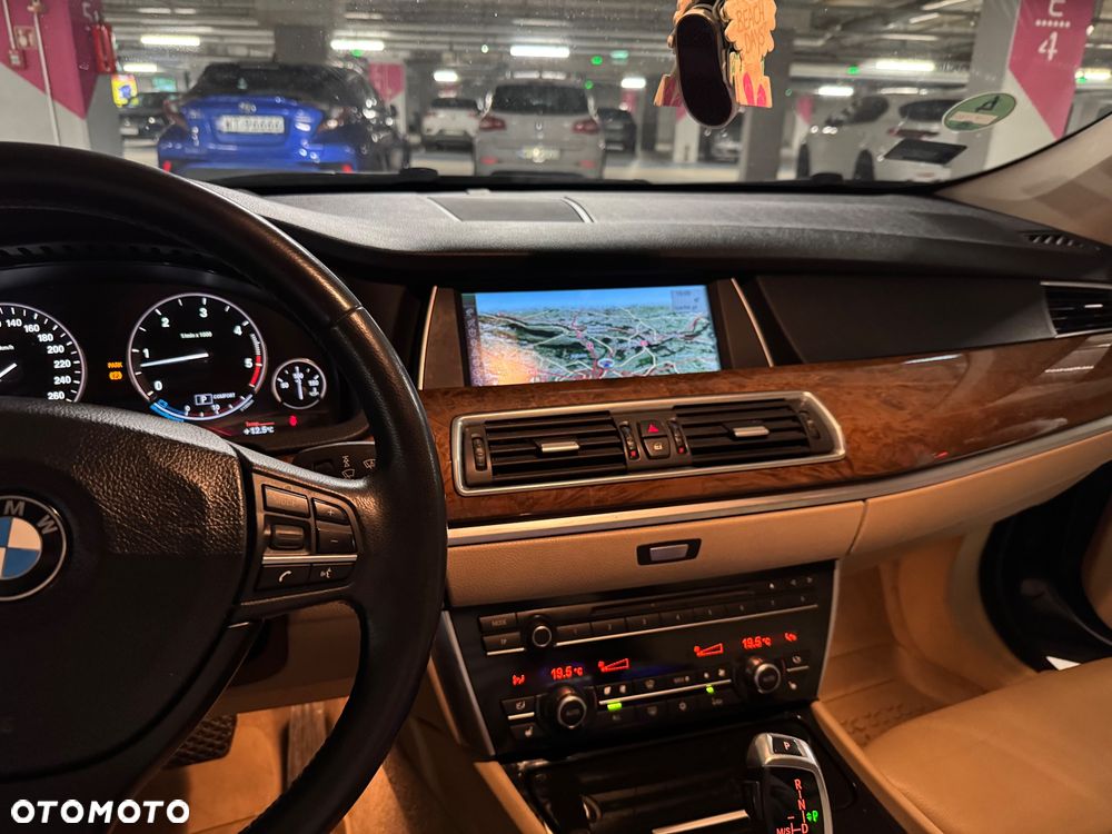 BMW 5GT - 16