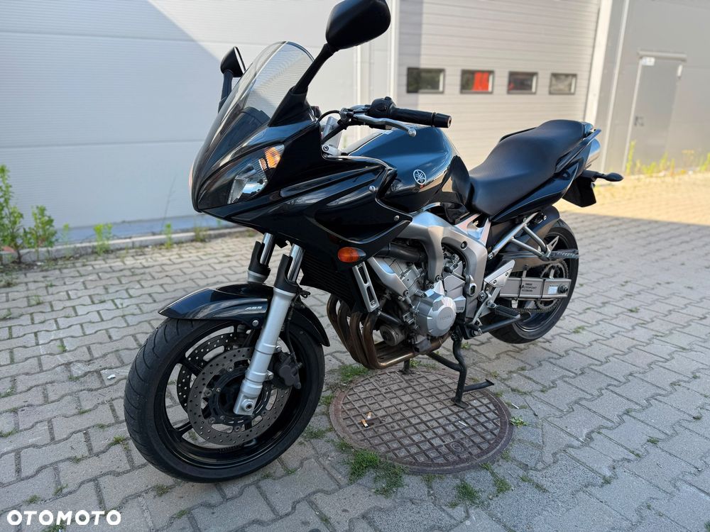 Yamaha FZ6 - 1