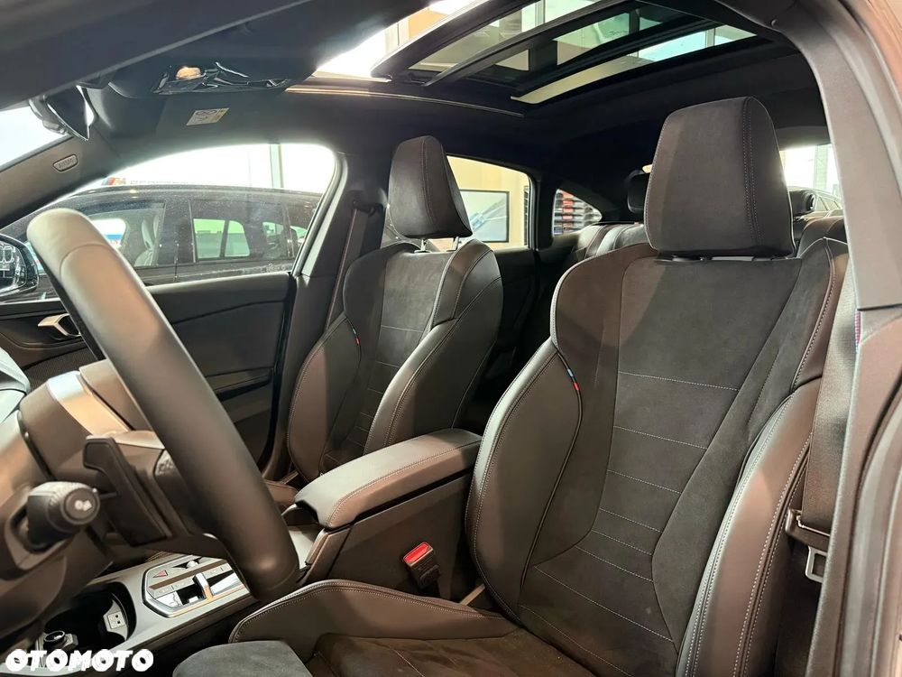 BMW Seria 2 218d - 11