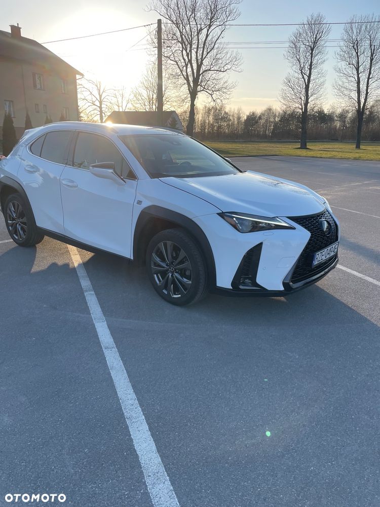 Lexus UX 200 GPF F Sport Design+ 2WD - 6