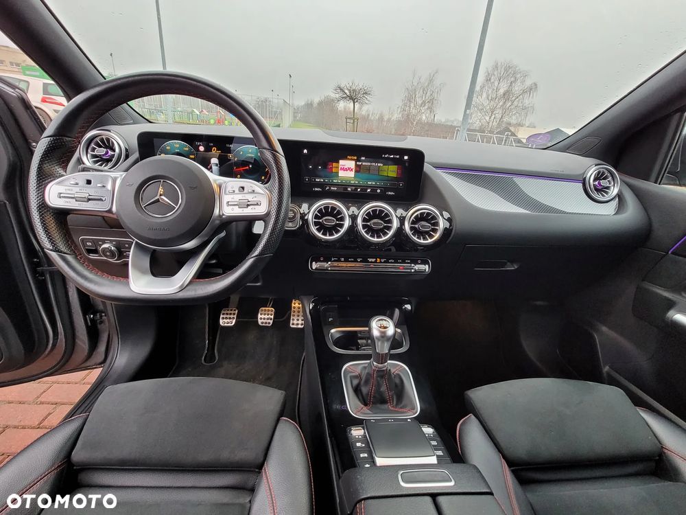 Mercedes-Benz Klasa B 180 AMG Line - 17