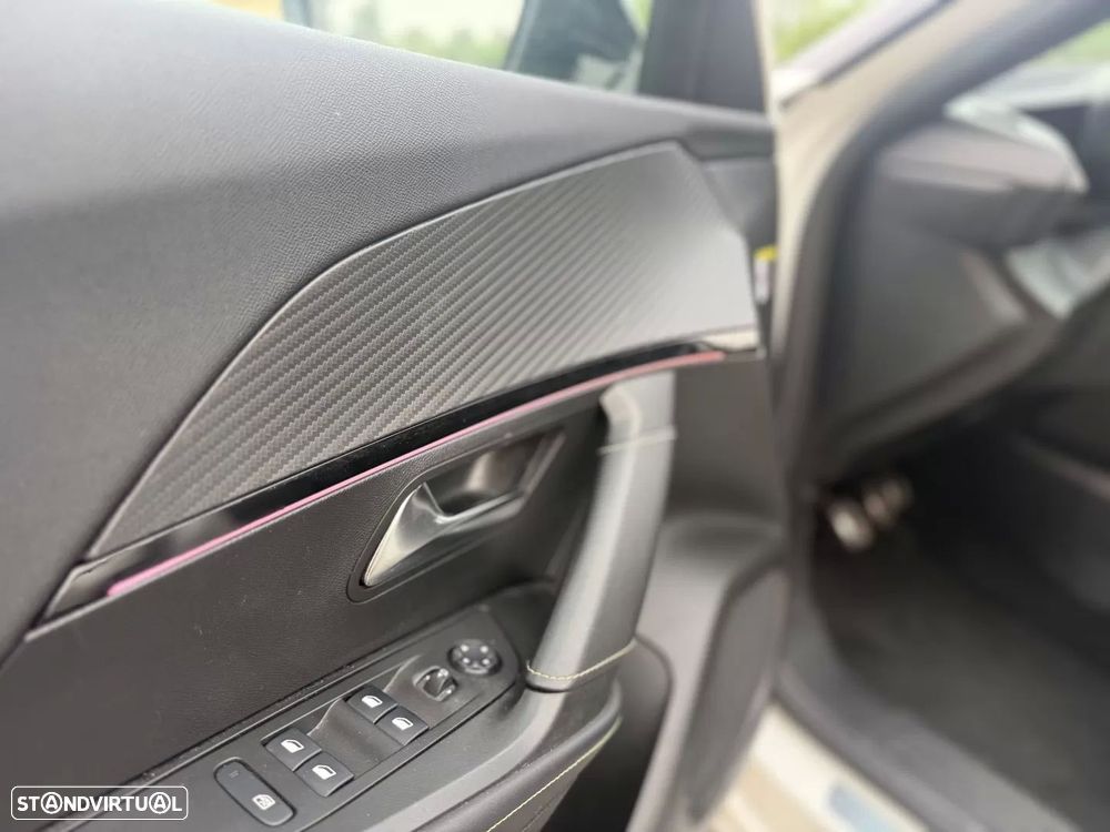 Peugeot 2008 1.2 PureTech GT Line - 15
