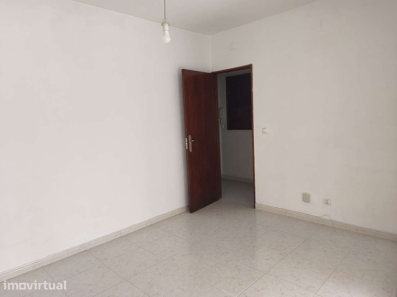 T3 Linda-a-Velha, Bem localizado,Junto à saída da A5 e VivaGym Ginásio - Grande imagem: 5/45