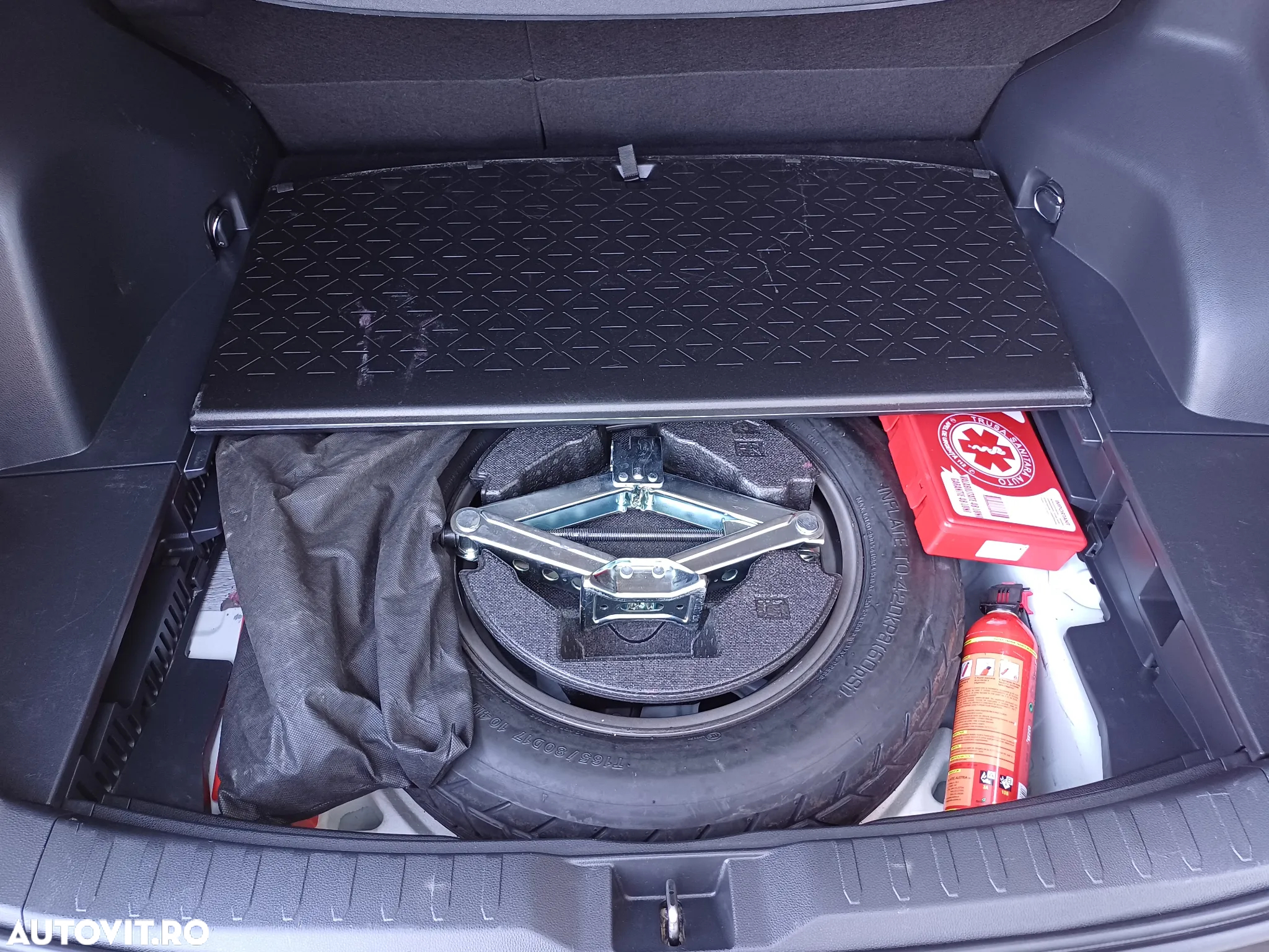 Toyota RAV4 2.5 Hybrid VVT-iE 4x2 Dynamic - 8