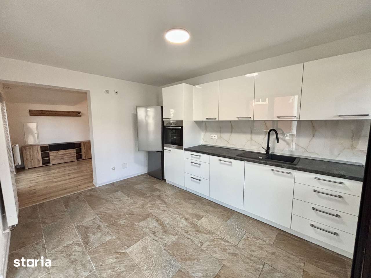 Apartament 3 Camere Spațios, Mobilat, Curte și Balcon [ Zona Centrala — fotografia 1
