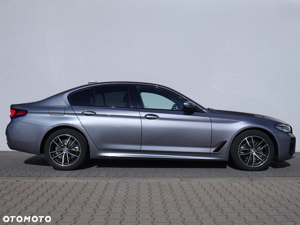 BMW Seria 5 520d xDrive MHEV M Sport sport - 29