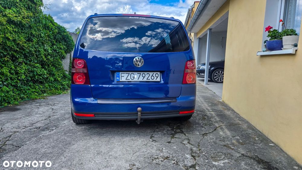 Volkswagen Touran 2.0 TDI DPF Highline - 5
