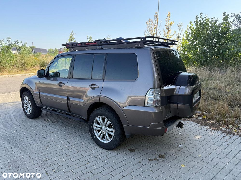 Mitsubishi Pajero - 7