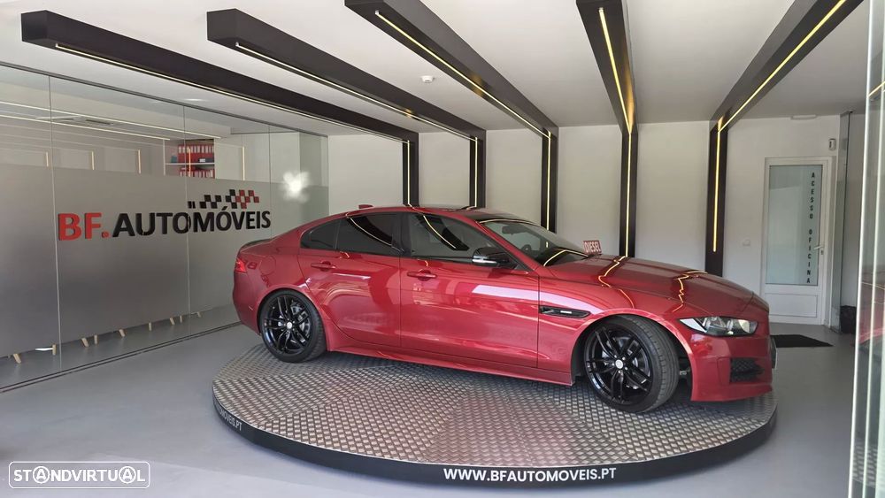 Jaguar XE 2.0 D R-Sport - 8