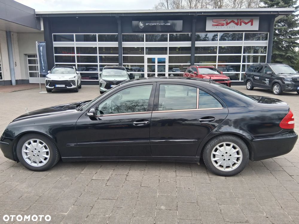 Mercedes-Benz Klasa E 240 4-Matic Classic - 9