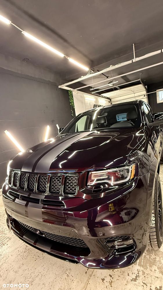 Jeep Grand Cherokee - 1