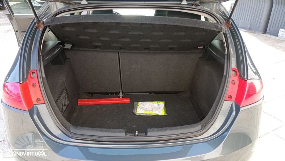 SEAT Leon 1.9 TDI DPF Ecomotive Style - 18