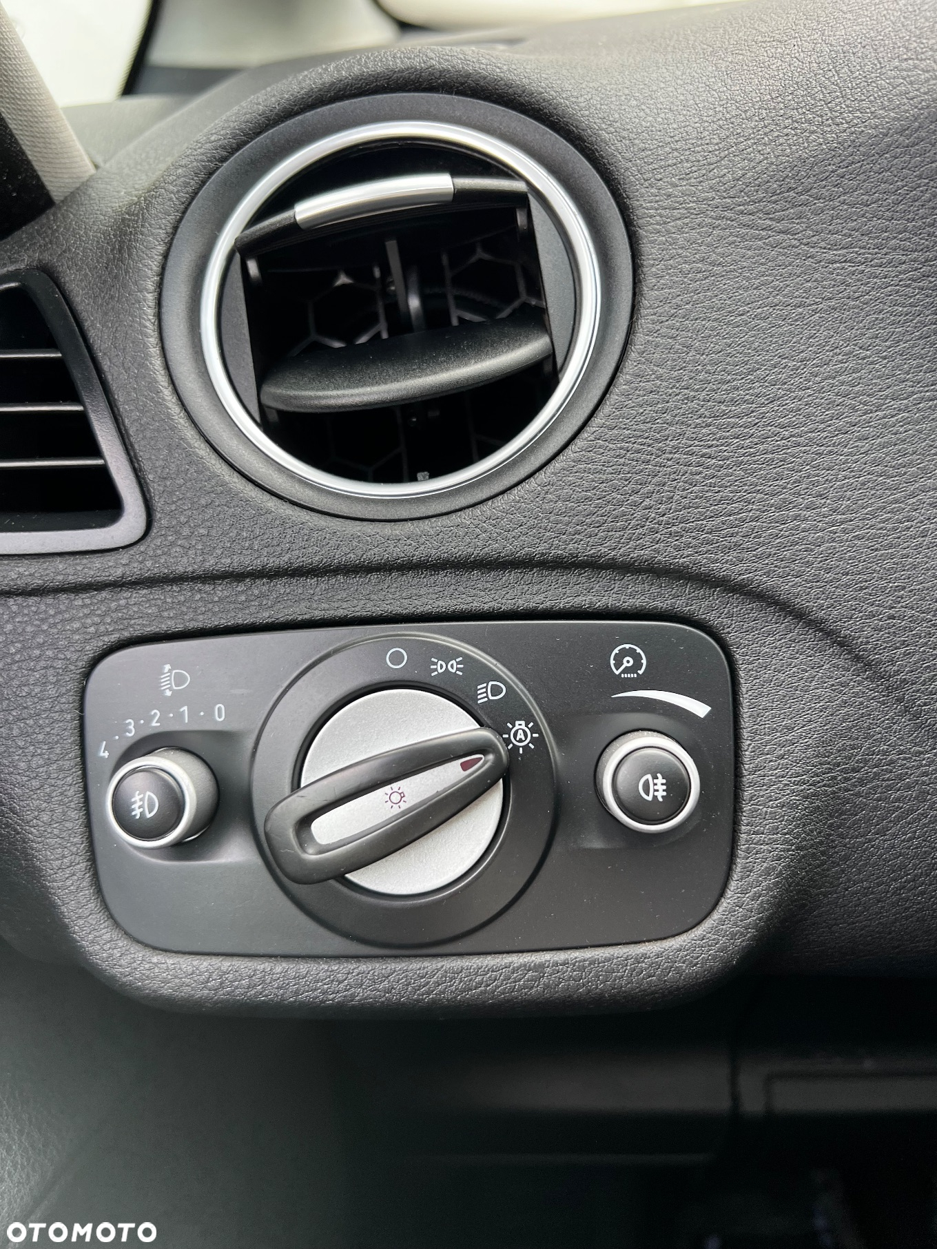 Ford S-Max 2.2 TDCi DPF Titanium X - 11