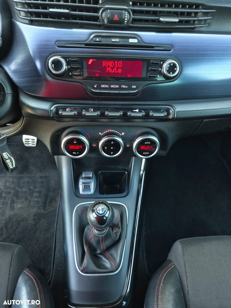Alfa Romeo Giulietta 1.8 T Quadrifoglio Verde - 10