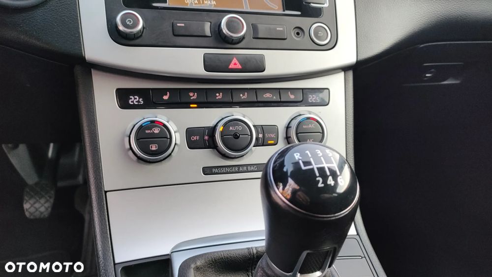 Volkswagen Passat Variant 1.6 TDI BlueMotion Technology Comfortline - 9