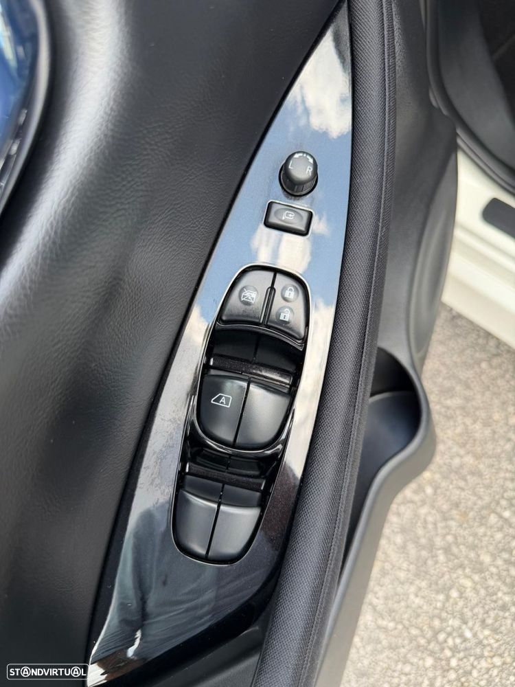 Nissan Leaf N-Connecta Two Tone - 18